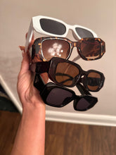 Load image into Gallery viewer, P sunglasses