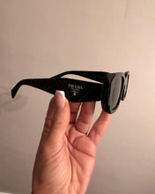 Load image into Gallery viewer, P sunglasses