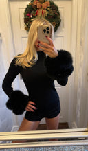 Load image into Gallery viewer, Fox fur cuff jumpers
