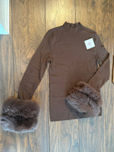 Load image into Gallery viewer, Fox fur cuff jumpers
