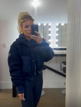 Load image into Gallery viewer, Sherpa jackets
