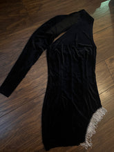 Load image into Gallery viewer, Velvet dress
