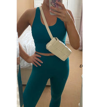 Load image into Gallery viewer, Woven belt bags
