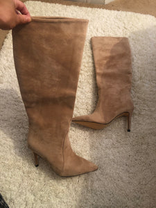 Suede caramel boots