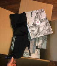 Load image into Gallery viewer, Slouched heeled boots
